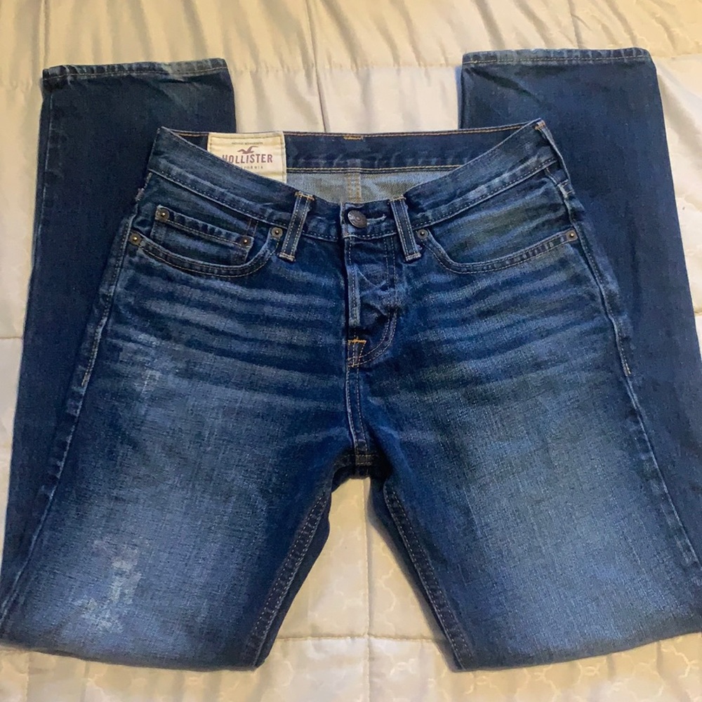 - Hollister slim straight jean